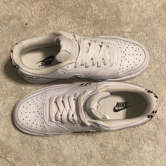 Leopard Court Vision Low Sneaker - W8 - Picture 3 of 8